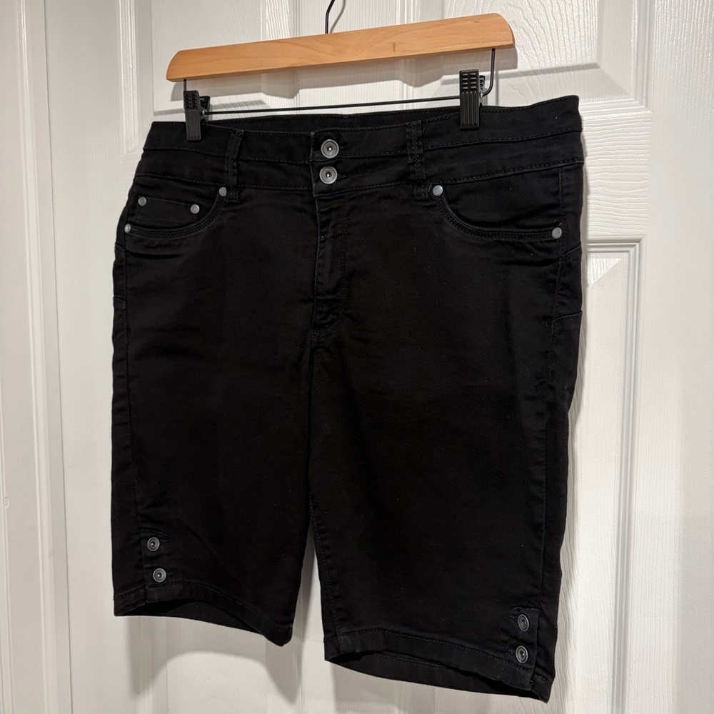 2/$25 Suko Jeans Women's Black Denim Bermudas Shorts with Shorts - Picture 2 of 8